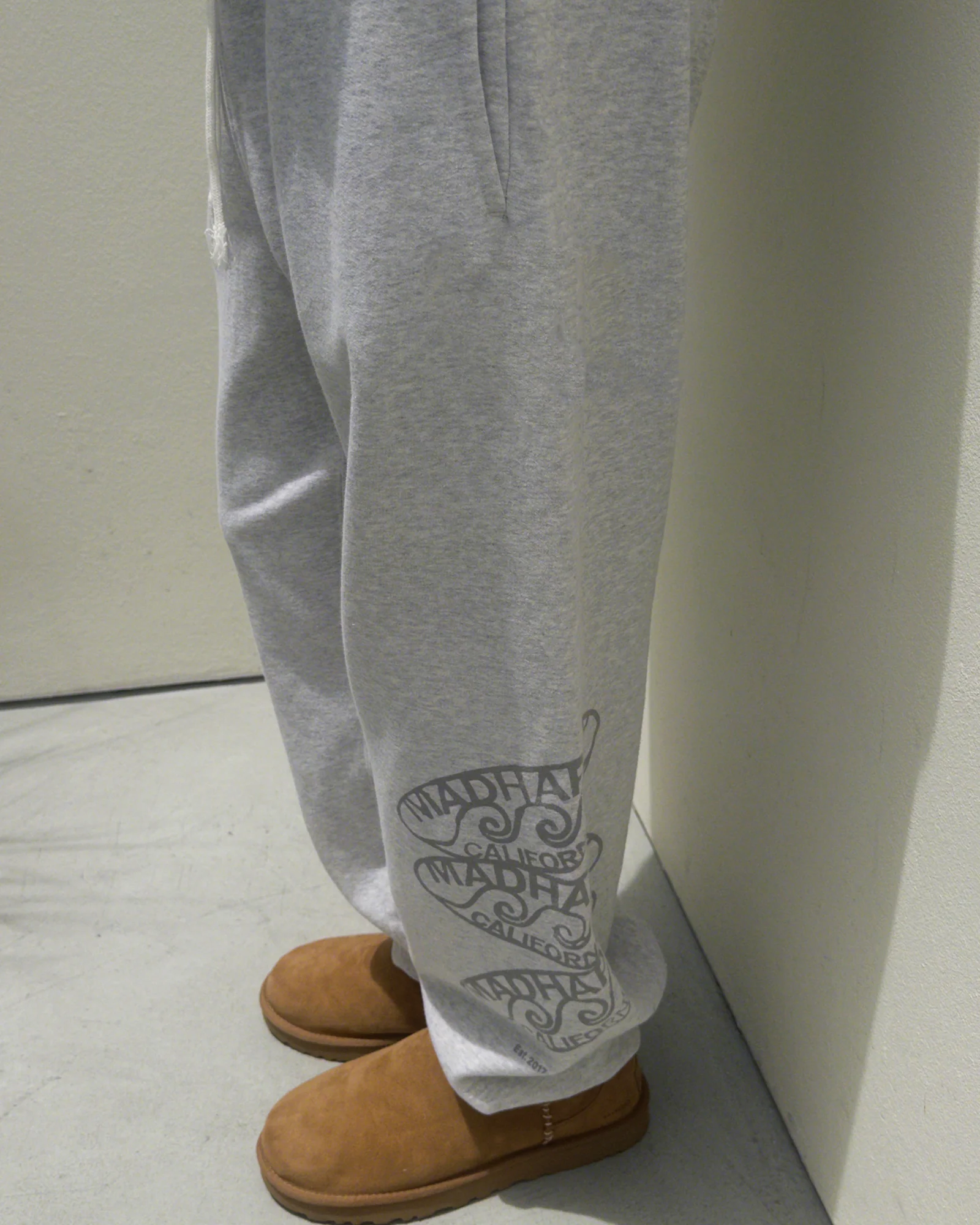 California Lightweight Fleece Sweatpant - Image 4